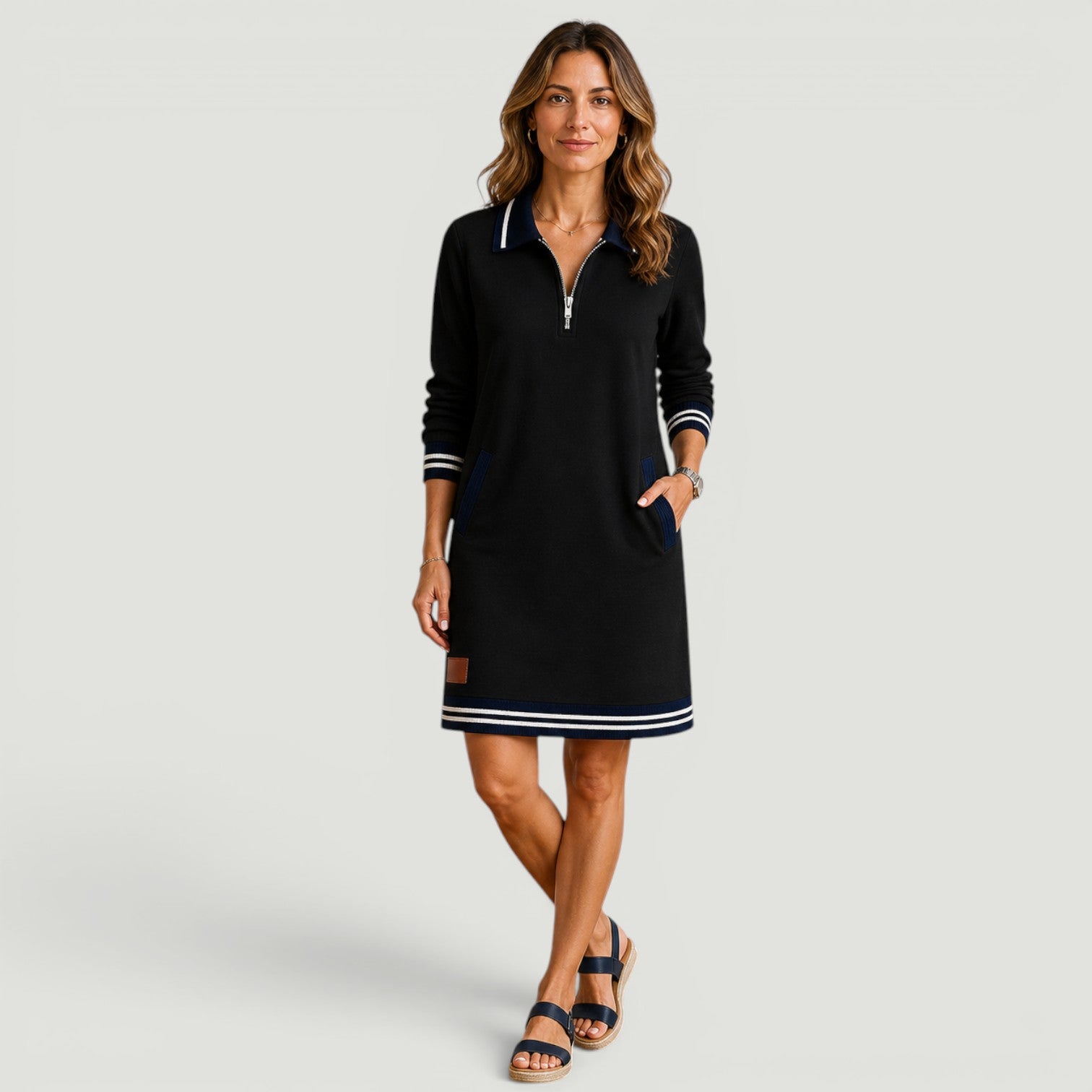 Vestido Corto Polo Cremallera Estilo Sporty