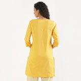 Vestido Corto Escote V Manga Tres Cuartos