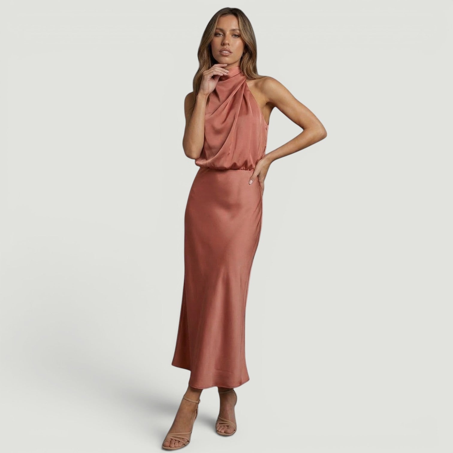 Vestido Midi Satén Halter Cuello Torcido